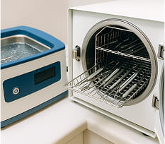 最新歯科用除菌機械「ミーレ」にて除菌した器具